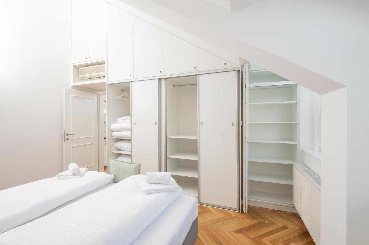 Penthouse Staatsoper Apartment เวียนนา ภายนอก รูปภาพ