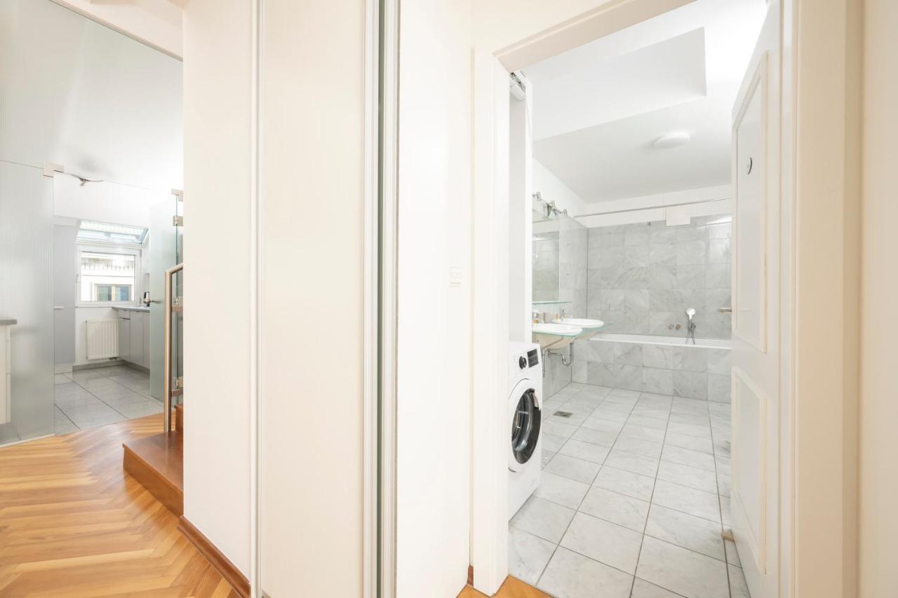Penthouse Staatsoper Apartment เวียนนา ภายนอก รูปภาพ